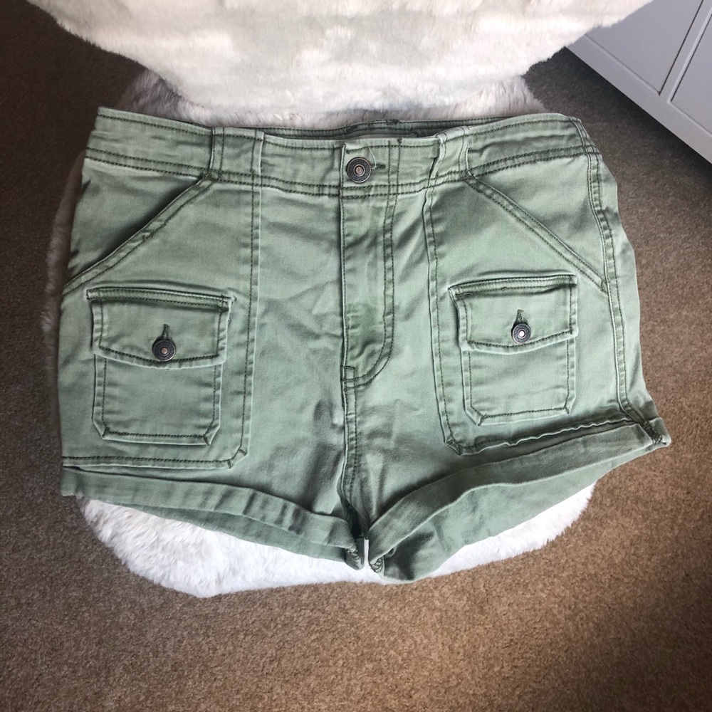 Abercrombie and finch shorts